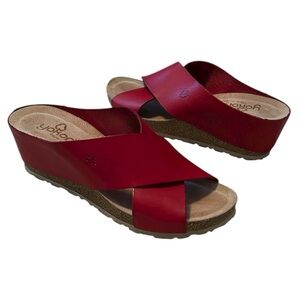 Yokono Canela Vaquetilla Platform Leather Sandals. Red. Size‎ 9